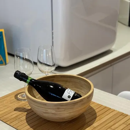 Monolocale Per 2 Nel Centro Di - Aurea ! * 파르마