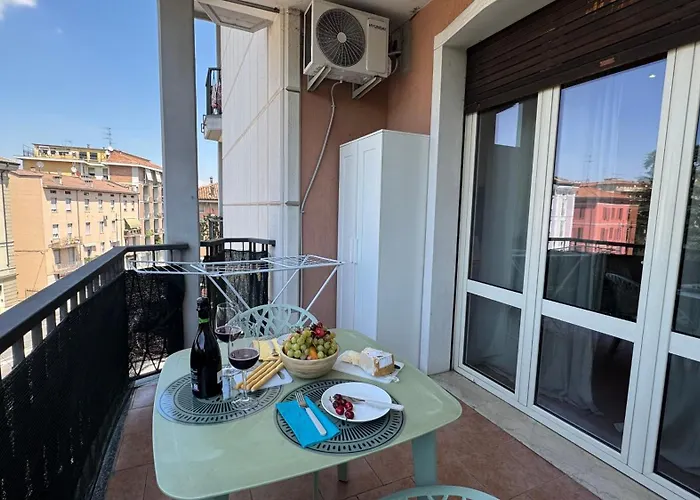 Monolocale Per 2 Nel Centro Di - Aurea ! Apartament Parma