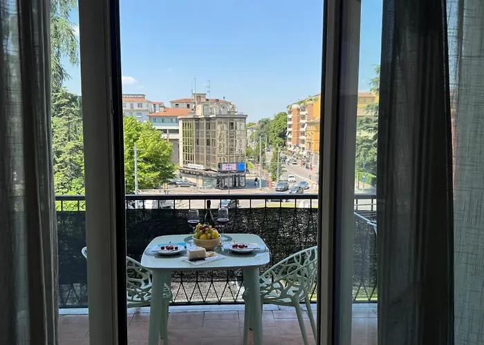 Monolocale Per 2 Nel Centro Di - Aurea ! דירה