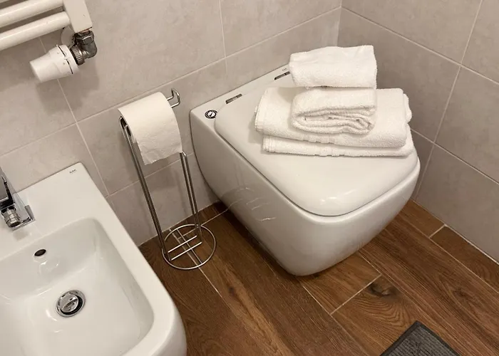 Monolocale Per 2 Nel Centro Di - Aurea ! פארמה