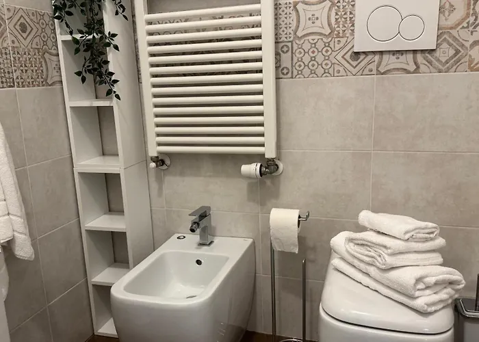 Monolocale Per 2 Nel Centro Di - Aurea !